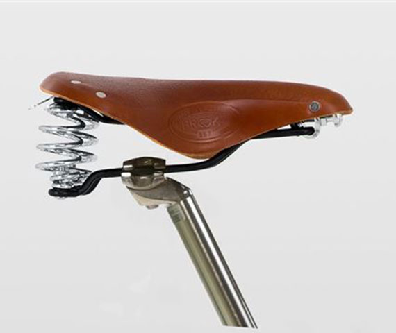 Honey B67 saddle